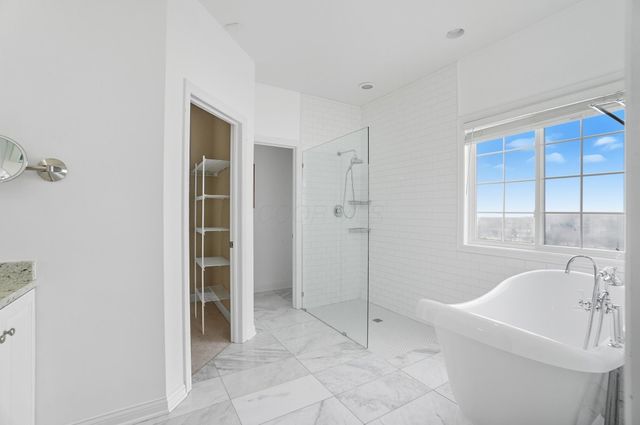 7179 Fernridge Drive, New Albany, OH 43054