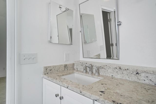 7179 Fernridge Drive, New Albany, OH 43054