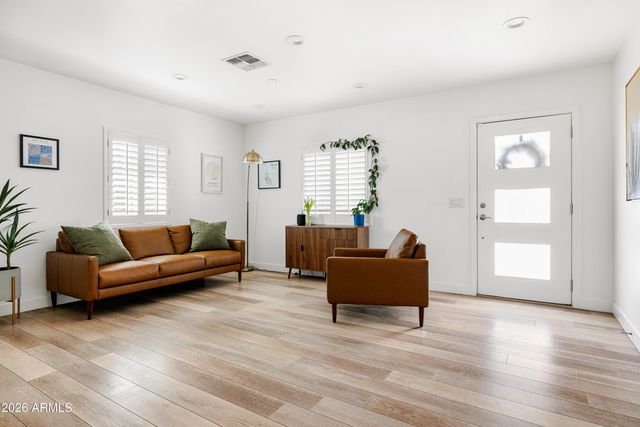 4401 N 9TH Avenue, Phoenix, AZ 85013