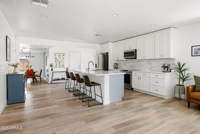 4401 N 9TH Avenue, Phoenix, AZ 85013