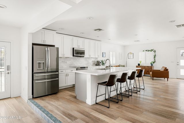 4401 N 9TH Avenue, Phoenix, AZ 85013