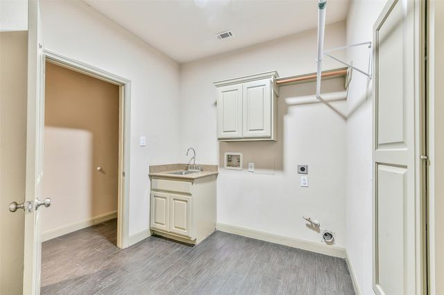 5214 Blue Cypress Lane, League City, TX 77573