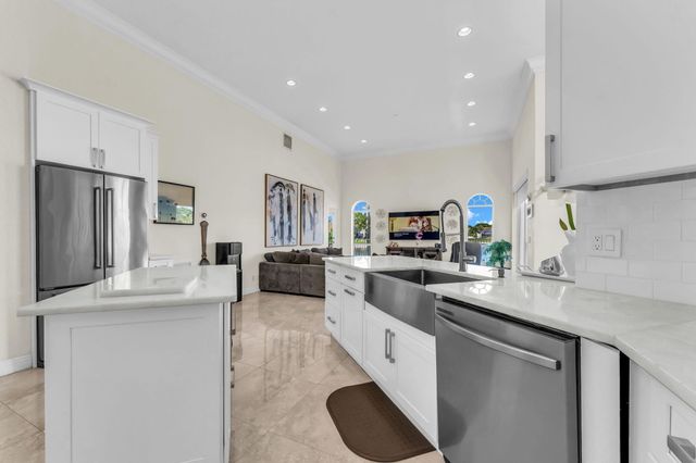 21409 Crestfalls Court, Boca Raton, FL 33428