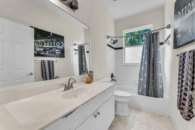 21409 Crestfalls Court, Boca Raton, FL 33428