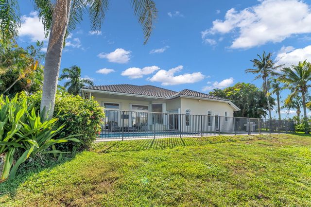 21409 Crestfalls Court, Boca Raton, FL 33428