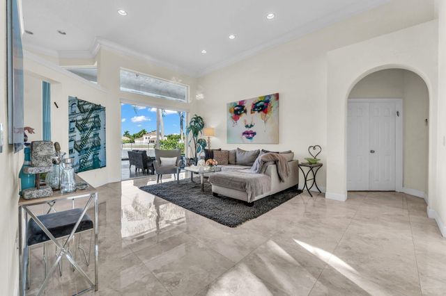 21409 Crestfalls Court, Boca Raton, FL 33428
