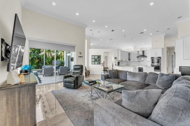 21409 Crestfalls Court, Boca Raton, FL 33428
