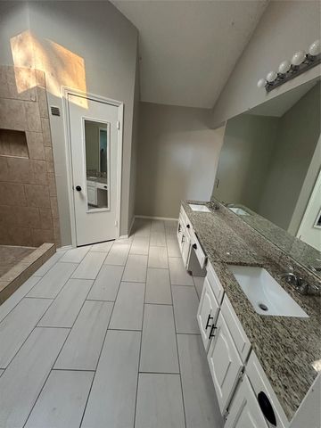 1007 Almond Court, Mansfield, TX 76063