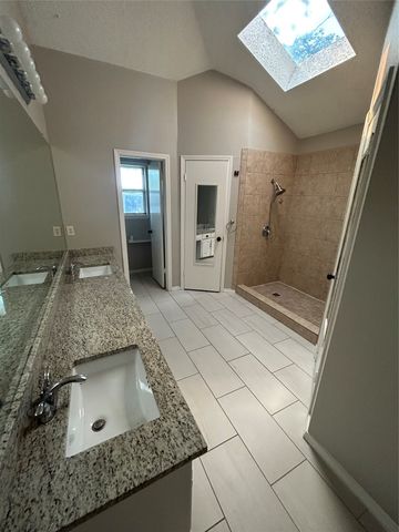 1007 Almond Court, Mansfield, TX 76063