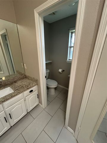1007 Almond Court, Mansfield, TX 76063