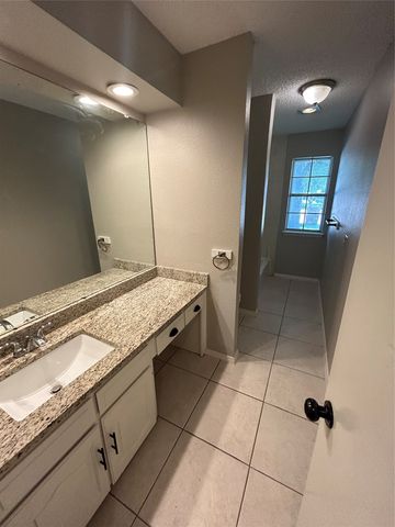 1007 Almond Court, Mansfield, TX 76063