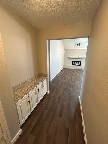 1007 Almond Court, Mansfield, TX 76063