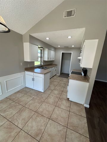 1007 Almond Court, Mansfield, TX 76063