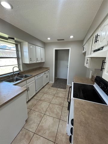 1007 Almond Court, Mansfield, TX 76063