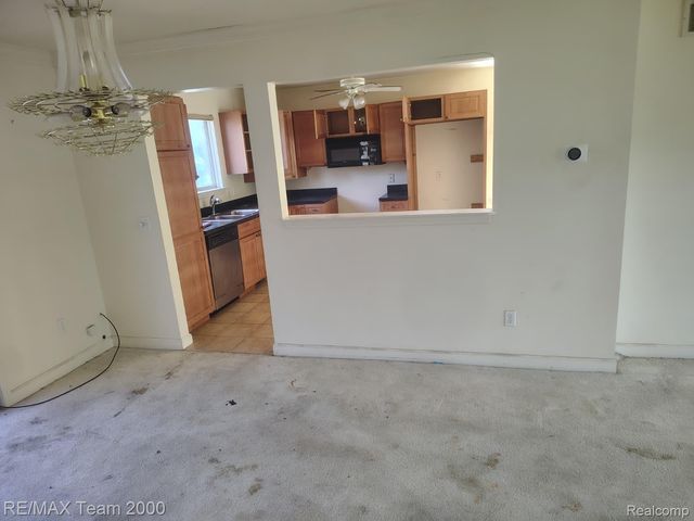 19452 Troy Place, Detroit, MI 48203
