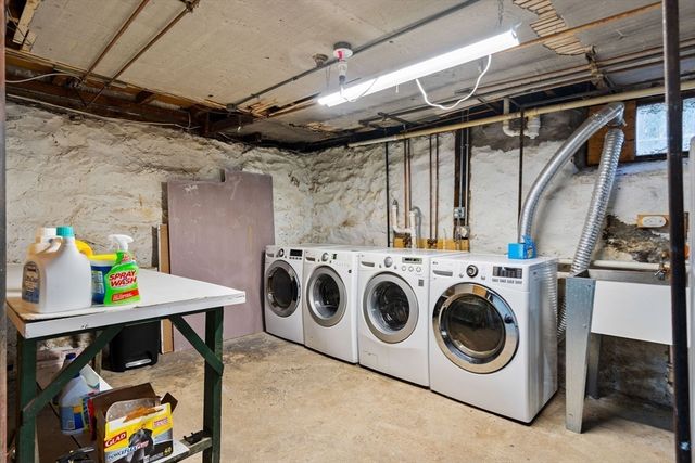 23 Brayton Rd 23, Boston, MA 02135