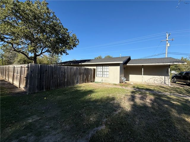 1105 Taurus, College Station, TX 77840
