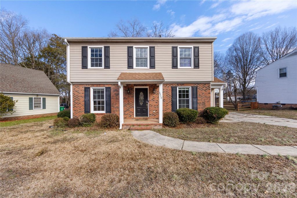 2240 Lawton Bluff Road, Charlotte, NC 28226