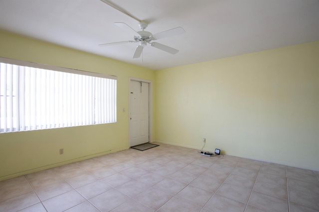 3160 Lake Osborne Drive 108, Lake Worth Beach, FL 33461