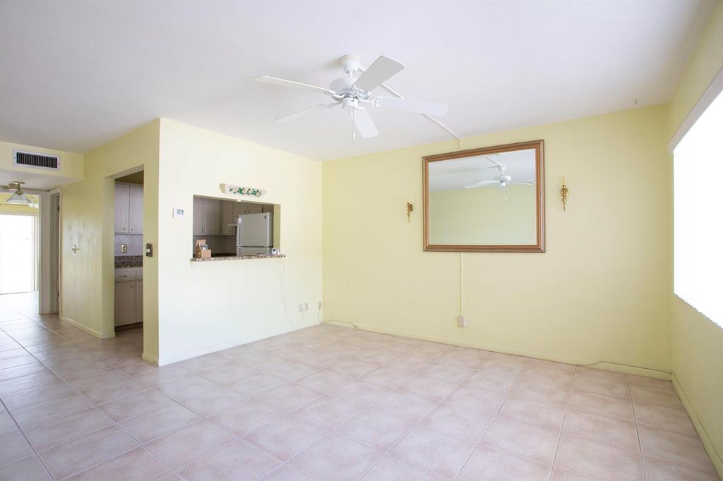 3160 Lake Osborne Drive 108, Lake Worth Beach, FL 33461