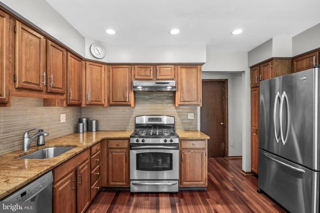 5 GLEN LAKE DR, Medford, NJ 08055