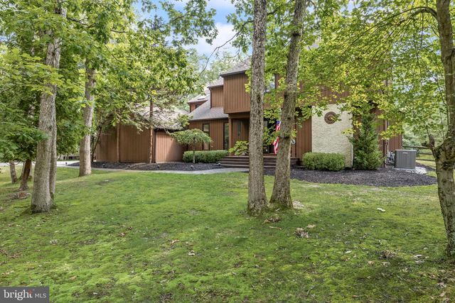 5 GLEN LAKE DR, Medford, NJ 08055