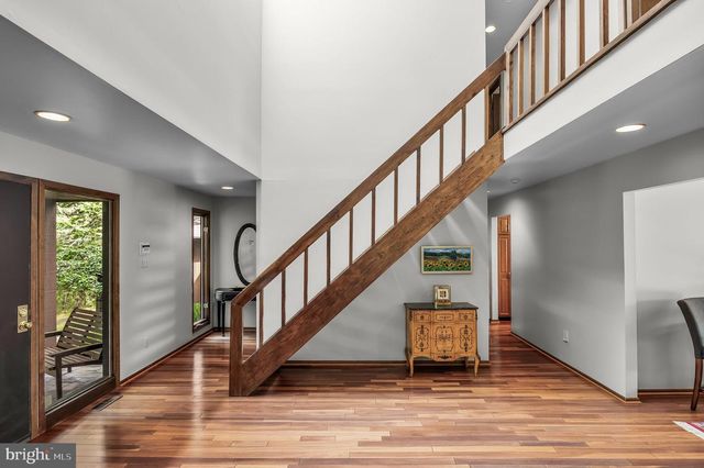 5 GLEN LAKE DR, Medford, NJ 08055