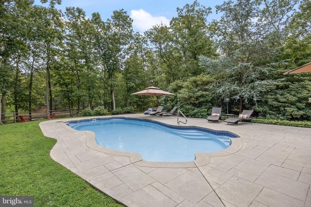 5 GLEN LAKE DR, Medford, NJ 08055