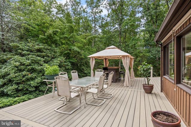 5 GLEN LAKE DR, Medford, NJ 08055