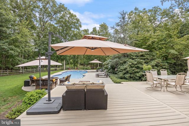 5 GLEN LAKE DR, Medford, NJ 08055