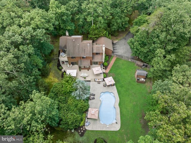 5 GLEN LAKE DR, Medford, NJ 08055