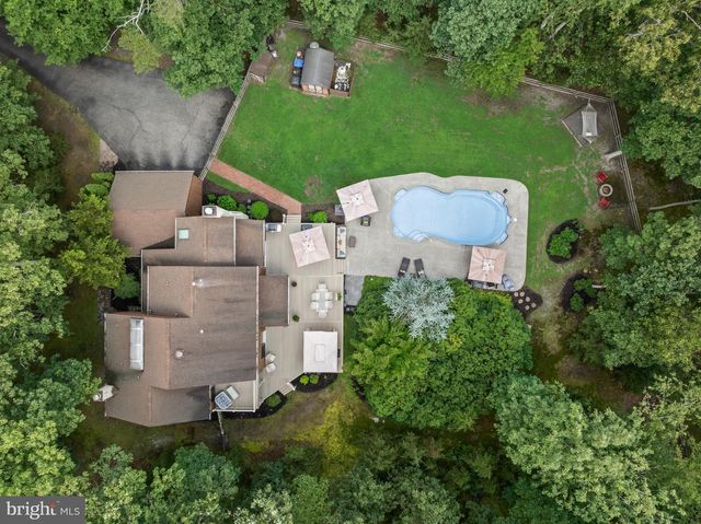 5 GLEN LAKE DR, Medford, NJ 08055