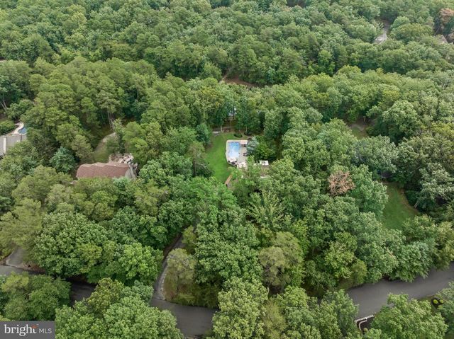 5 GLEN LAKE DR, Medford, NJ 08055