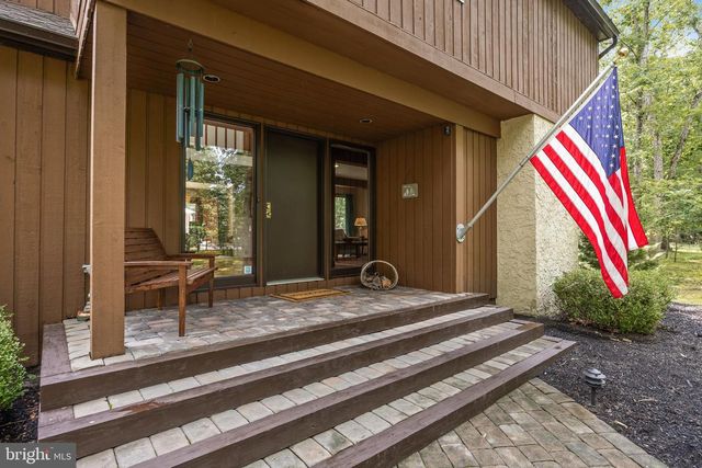 5 GLEN LAKE DR, Medford, NJ 08055