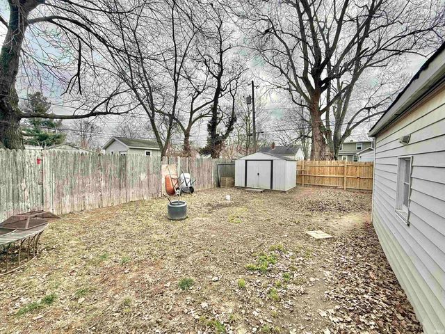 2013 Frisse Avenue, Evansville, IN 47714