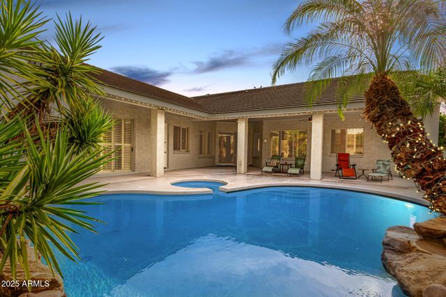 11814 N 56 Drive, Glendale, AZ 85304