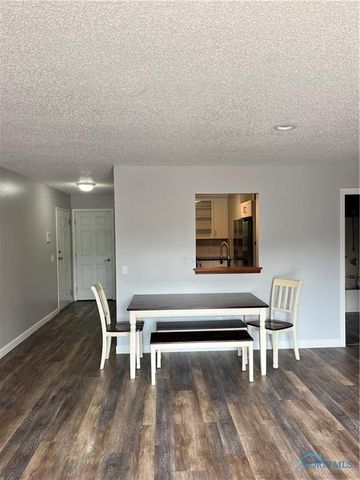 5615 Baronswood Circle, 105, Toledo, OH 43615