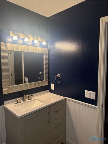 5615 Baronswood Circle, 105, Toledo, OH 43615