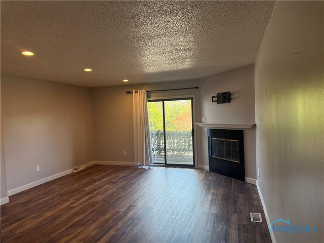 5615 Baronswood Circle, 105, Toledo, OH 43615