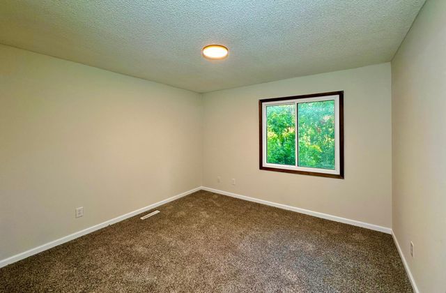 3883 Dolomite Drive, Eagan, MN 55122