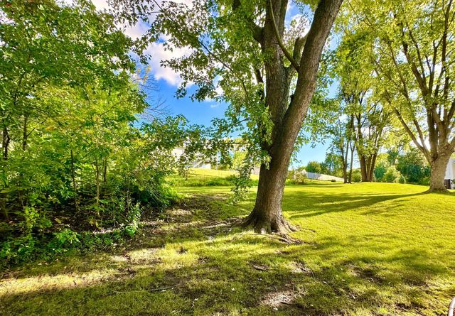 3883 Dolomite Drive, Eagan, MN 55122