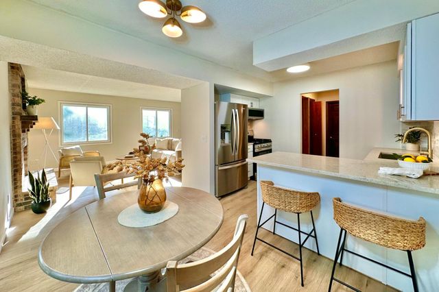 3883 Dolomite Drive, Eagan, MN 55122