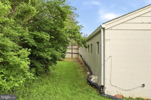 349 HALLTOWN RD, Harpers Ferry, WV 25425