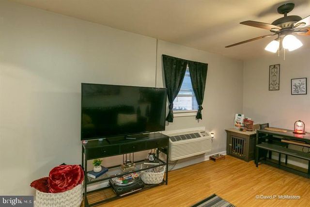 349 HALLTOWN RD, Harpers Ferry, WV 25425