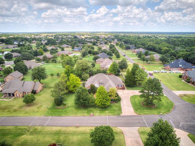 1721 Graces Terrace, Edmond, OK 73025