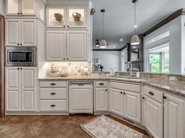 1721 Graces Terrace, Edmond, OK 73025