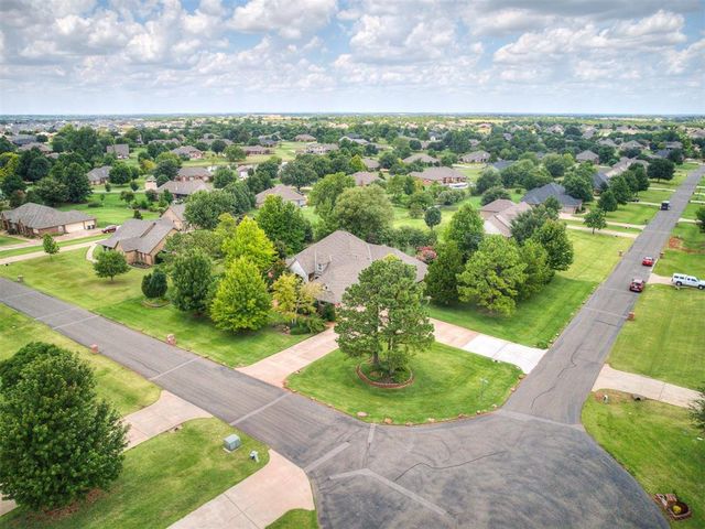 1721 Graces Terrace, Edmond, OK 73025
