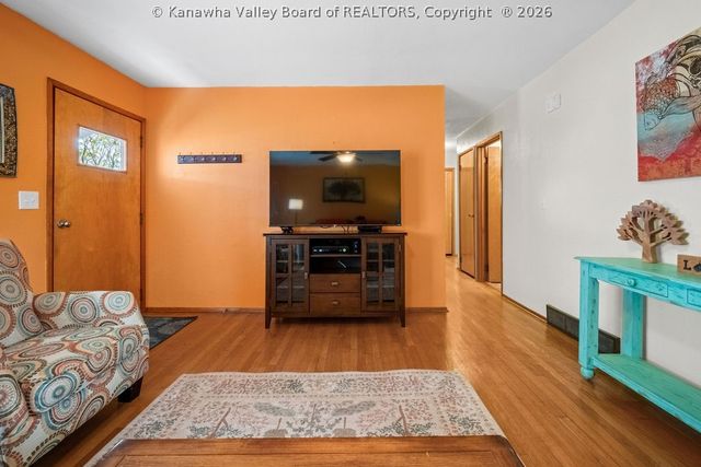 219 Melrose Drive, Hurricane, WV 25526