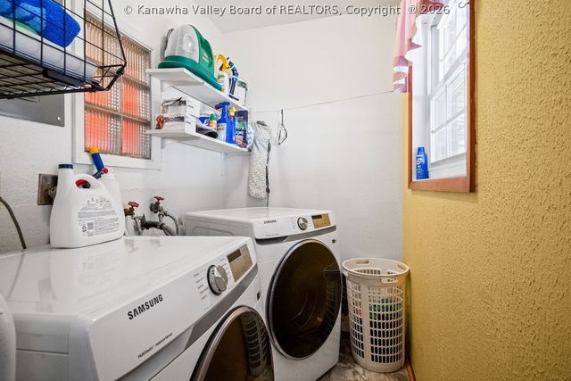 219 Melrose Drive, Hurricane, WV 25526