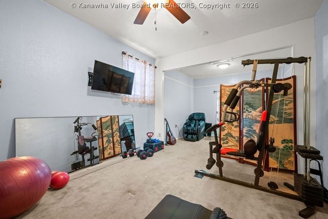 219 Melrose Drive, Hurricane, WV 25526